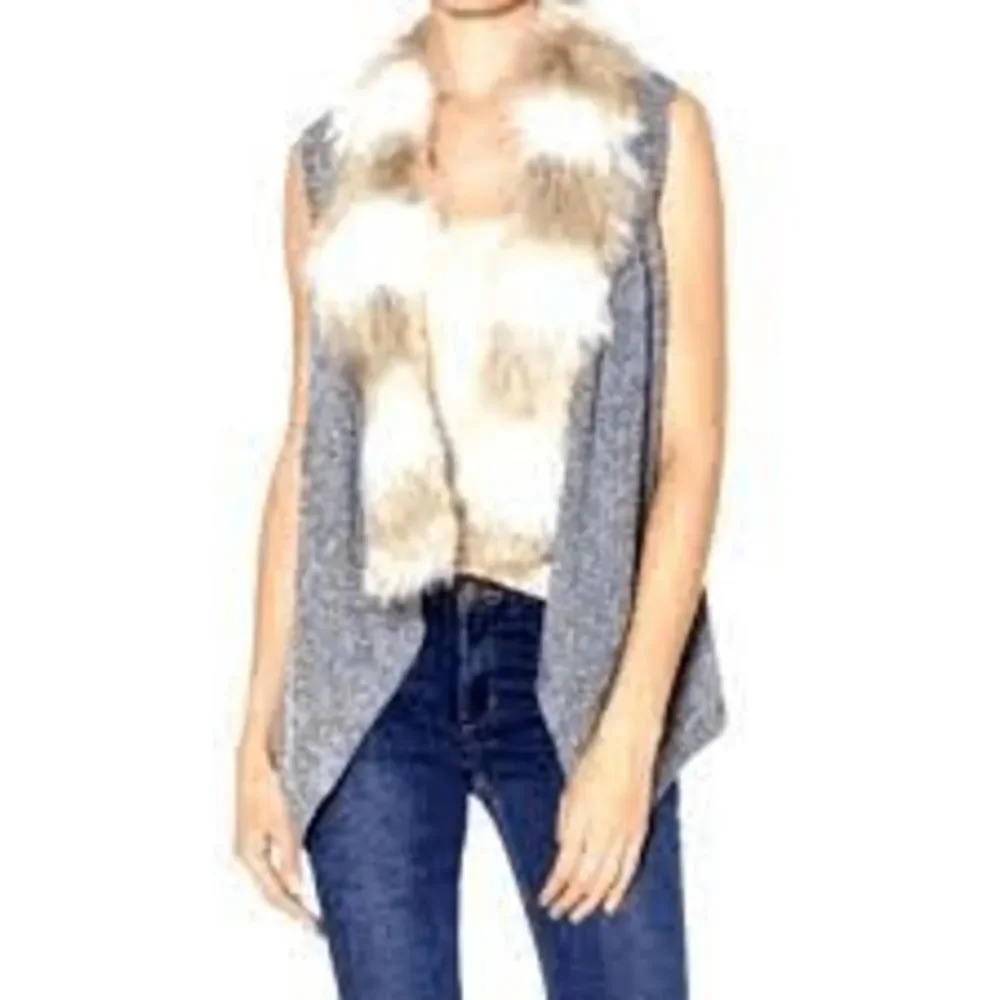 Skies Are Blue Emira Faux‎ Fur Knit Vest Women's Size L Gray Sleeveless